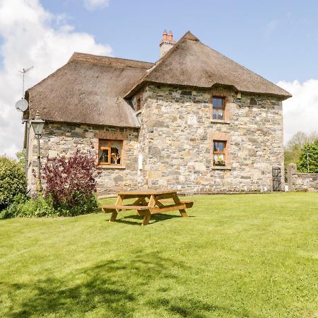 An Maide Ban Vila Cootehill Exterior foto