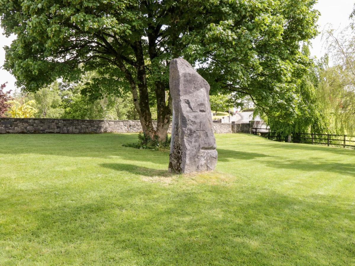 An Maide Ban Vila Cootehill Exterior foto